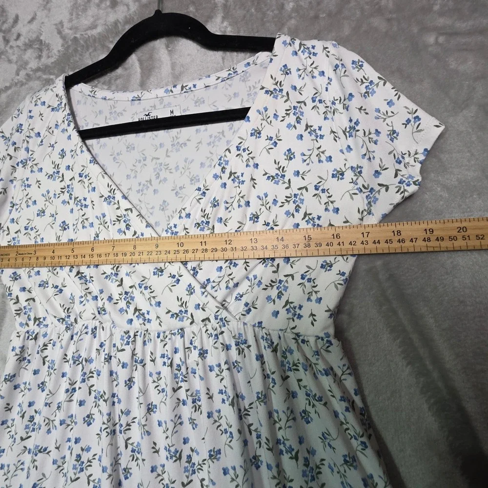 Hollister Girls White Blue Floral Tiered Mini Dress Short Sleeve V-Neck Size M